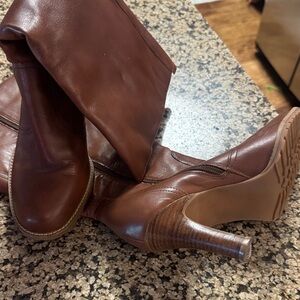 RAFAEL Chic Brown Heeled Boots